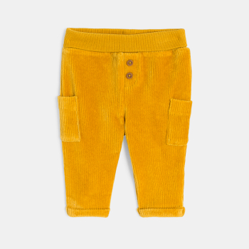 سترة جيليه من نسيج صوف الشيربا وبنطلون)سروال( من المخمل وقميص بودي أصفر للصبيان حديثي الولادة